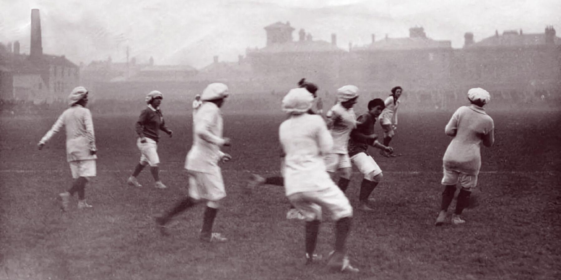 Futbol Yuvarlaktır’ı Yeniden Okumak (II): Butler, Derrida ve Nietzsche Perspektifinden Futbol