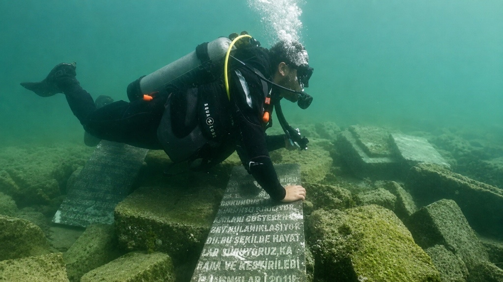 Sualtındaki Hafıza, Ayzeradant Sanat Galerisi, İzmir, 2021–2022 - Nihat Özdal